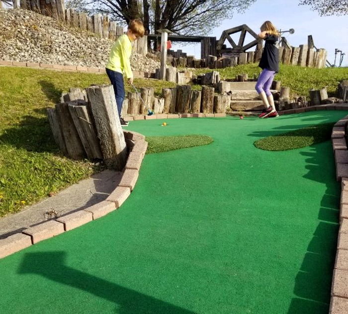 Crystal Falls Mini Golf & Ice Cream Shop - Web Listing